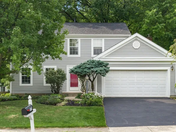 319 Brownsfell Dr, Columbus, OH 43235