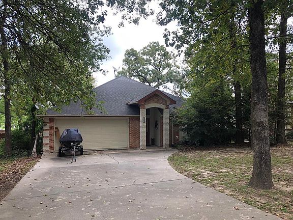 2nd image of 125 Inwood Cir