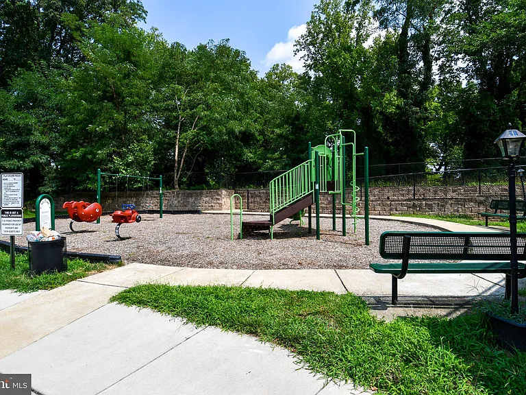 4917 Crest View Dr — Photo 41
