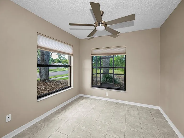 9307 Palm Haven Ct — Photo 14