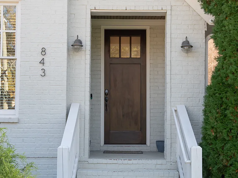 843 Clayton Ave — Photo 2