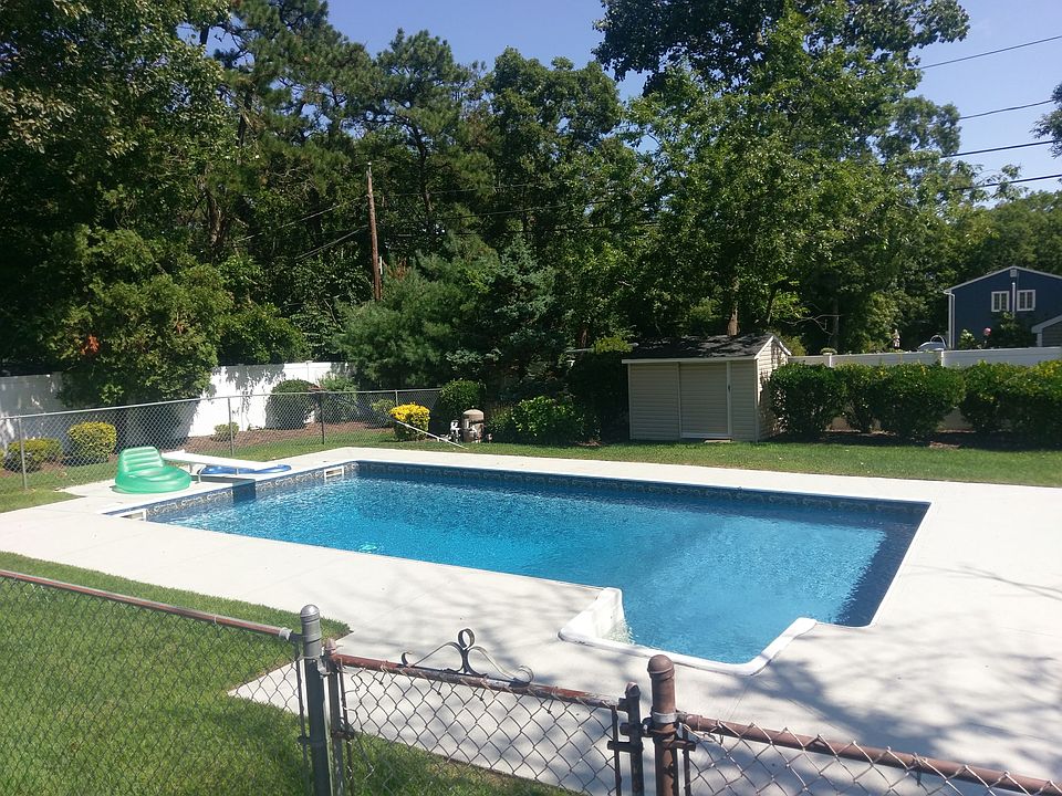 2nd image of 39 Osborne Ave