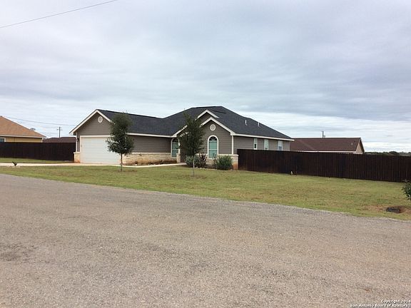 2nd image of 125 Blue Bonnet Hill St