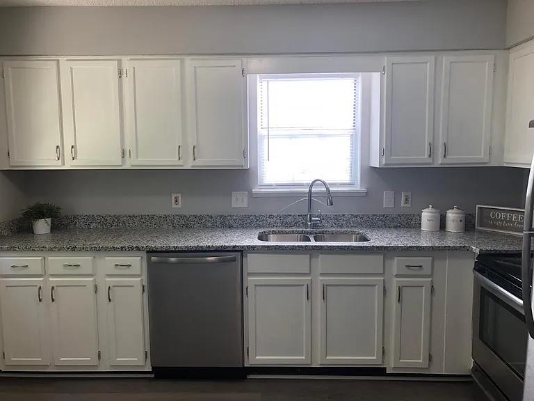2245 Pine Knoll Ter — Photo 3