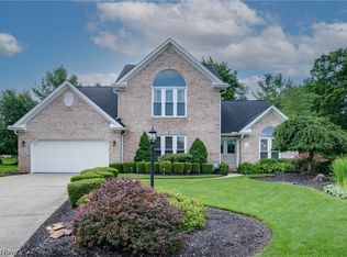 20797 Wakefield Cir, Strongsville, OH