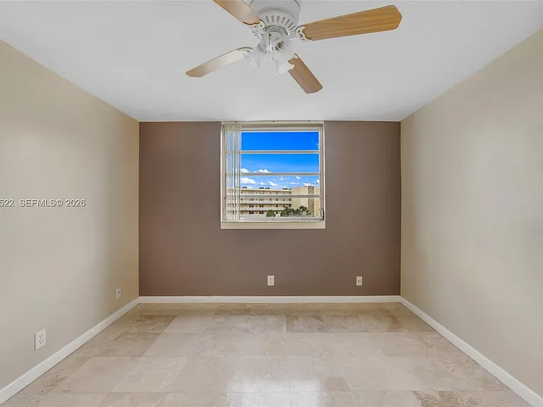 321 SE 3rd St #408 — Photo 27