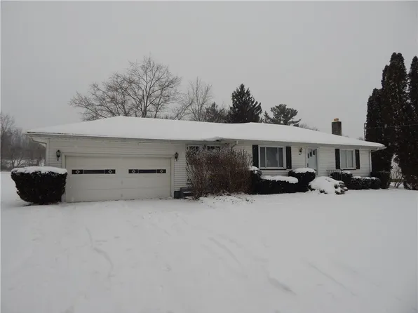 1306 Old Princeton Rd, New Castle, PA 16101