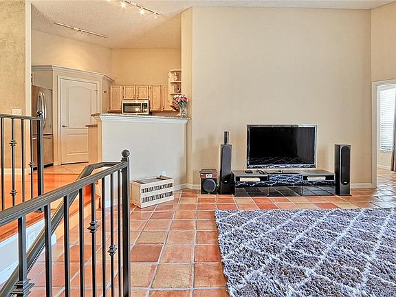 4th image of 719 Seagate Dr