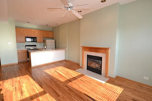 974-976 W Cuyler Ave #4035-4043 Photo 1