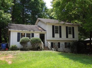 517 Smokeridge Ln, Raleigh, NC 27615