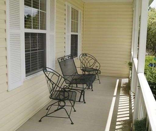 4th image of 322 Lincoln Pl