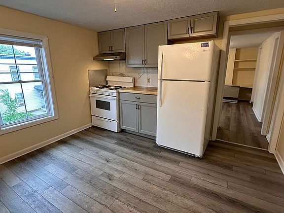 2nd image of 87 Spring St #B
