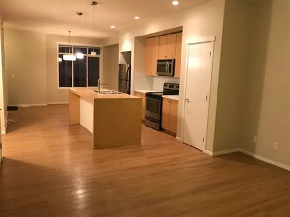 248 Copperstone Cv SE #1A, Calgary, AB T2Z 0L4