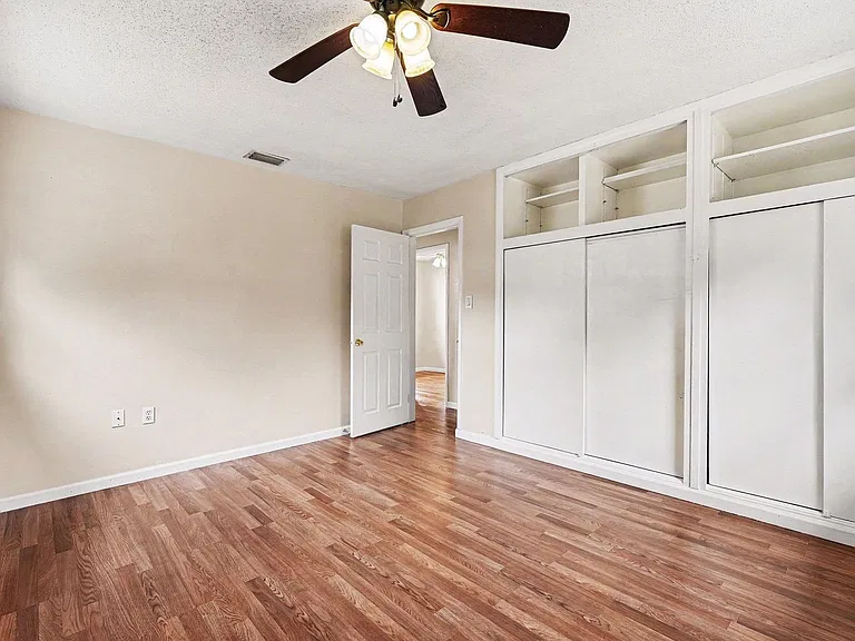 3960 Barcelona St — Photo 7
