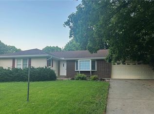 1923 Seneca St, Leavenworth, KS 66048