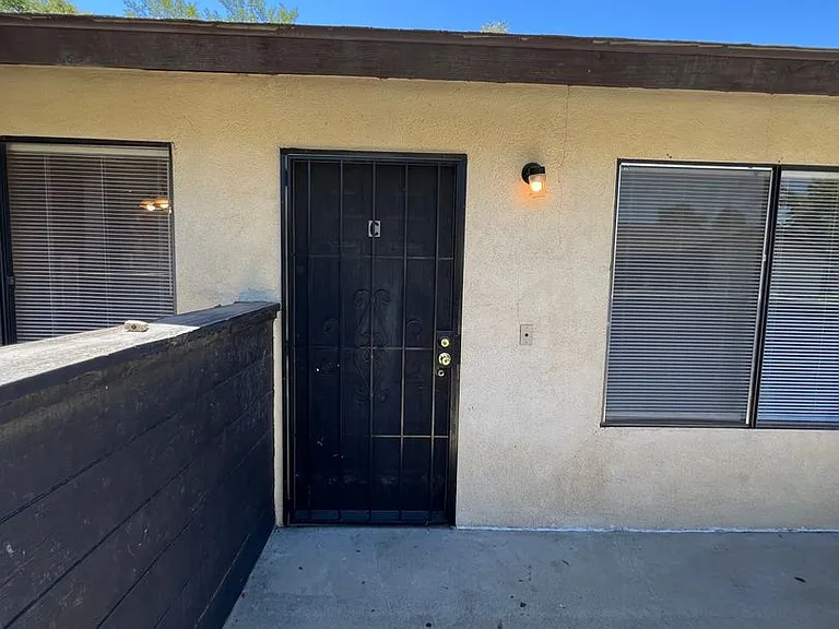 N Laurelglen Blvd 7612 — Photo 30