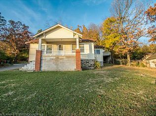 614 E Huntsville Rd, Fayetteville, AR 72701