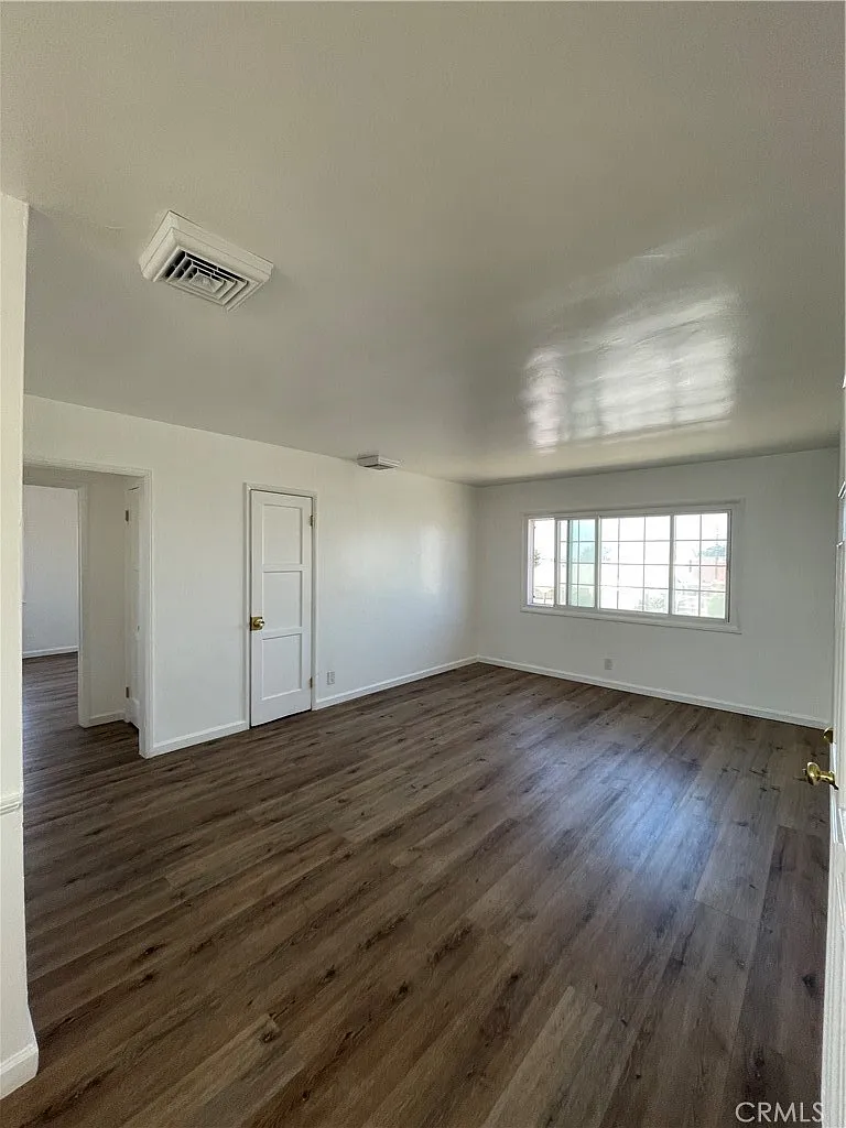 2 bed, 904 sqft, $2,750 — Photo 2
