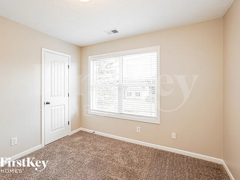 1309 Loren Cir — Photo 12