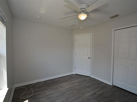 4th image of 3 Lewis Shire Pl
