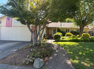 2344 Yulupa Ave, Santa Rosa, CA 95405
