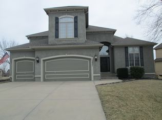 13801 Parkhill St, Overland Park, KS 66221