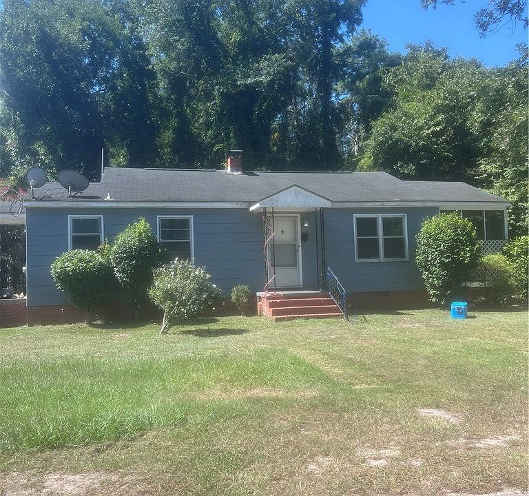 1st image of 104 Cottingham St