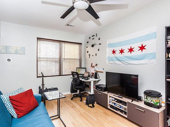 4th image of 2848 N Christiana Ave APT 1N