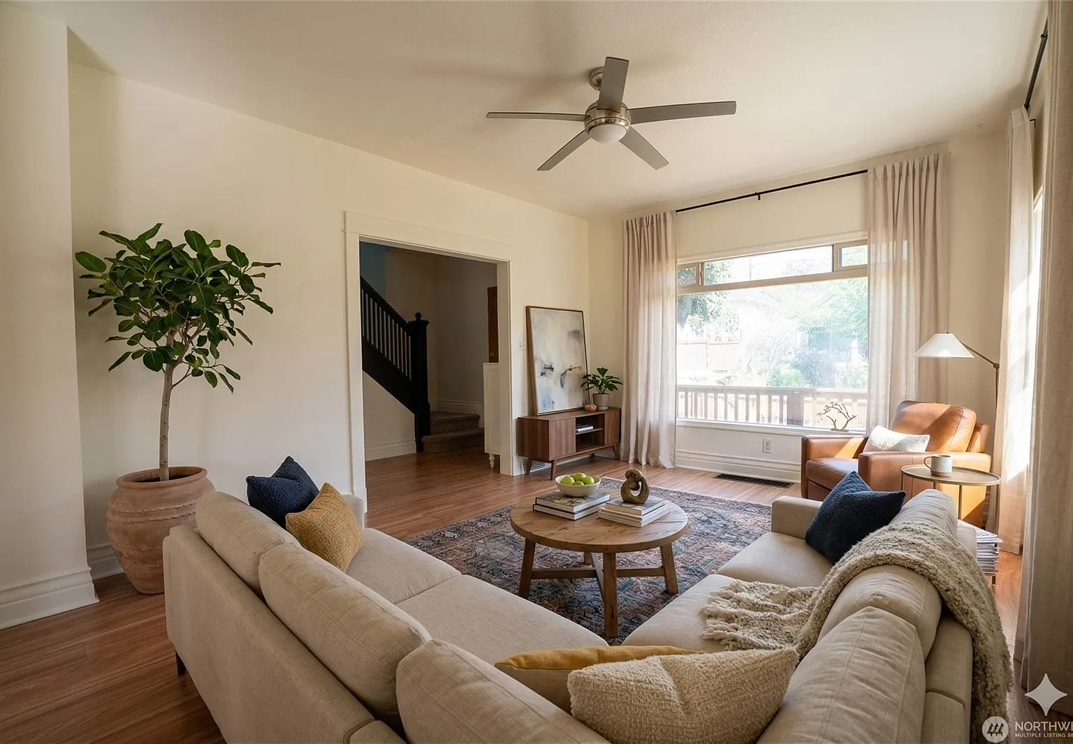 2 bed, 1820 sqft, $2,500 — Photo 4