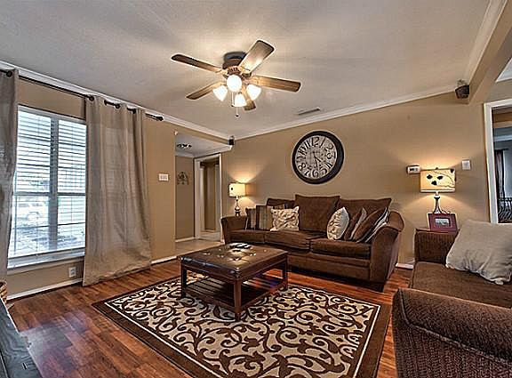 5th image of 317 Brookwood Dr