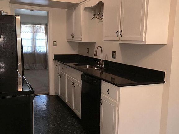 2nd image of 9457 Jenerio Ct