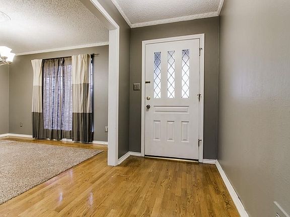 4th image of 340 Donna Dr