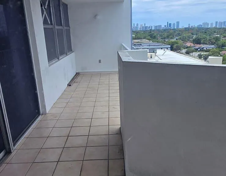1300 NE Miami Gardens Dr — Photo 6