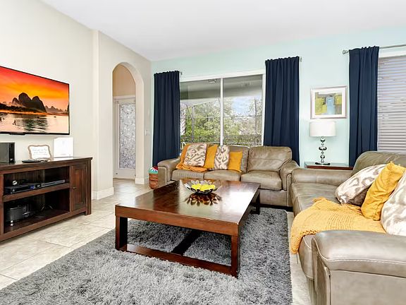 3rd image of 4139 Oaktree Dr