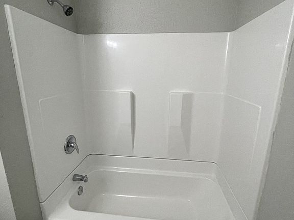 5th image of 310 15th Ave W Unit 306