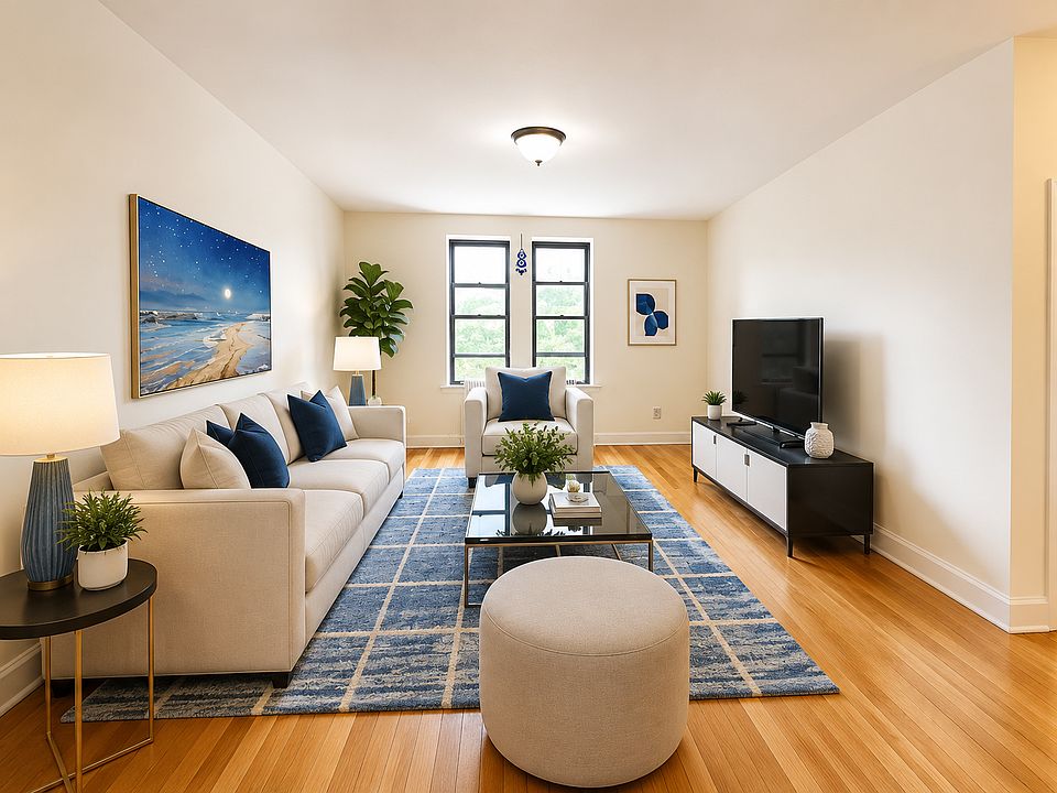 1st image of 61 W 106th St #5