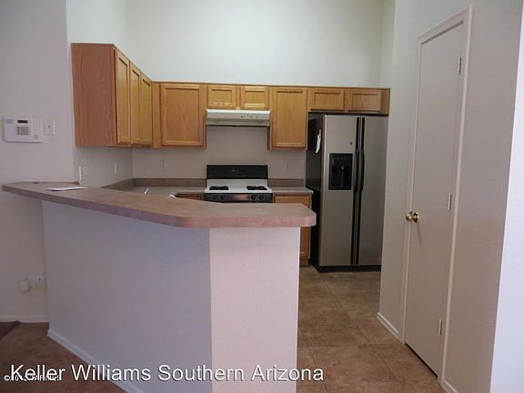 5th image of 2308 S Saint Stephen Dr
