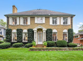 900 Lenox Rd, Glenview, IL 60025