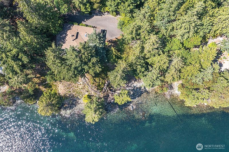 3rd image of 1307 Spring Point Road