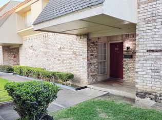 220 Village North Dr, Richardson, TX 75081