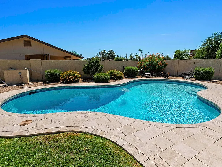 3117 S Jentilly Ln — Photo 8