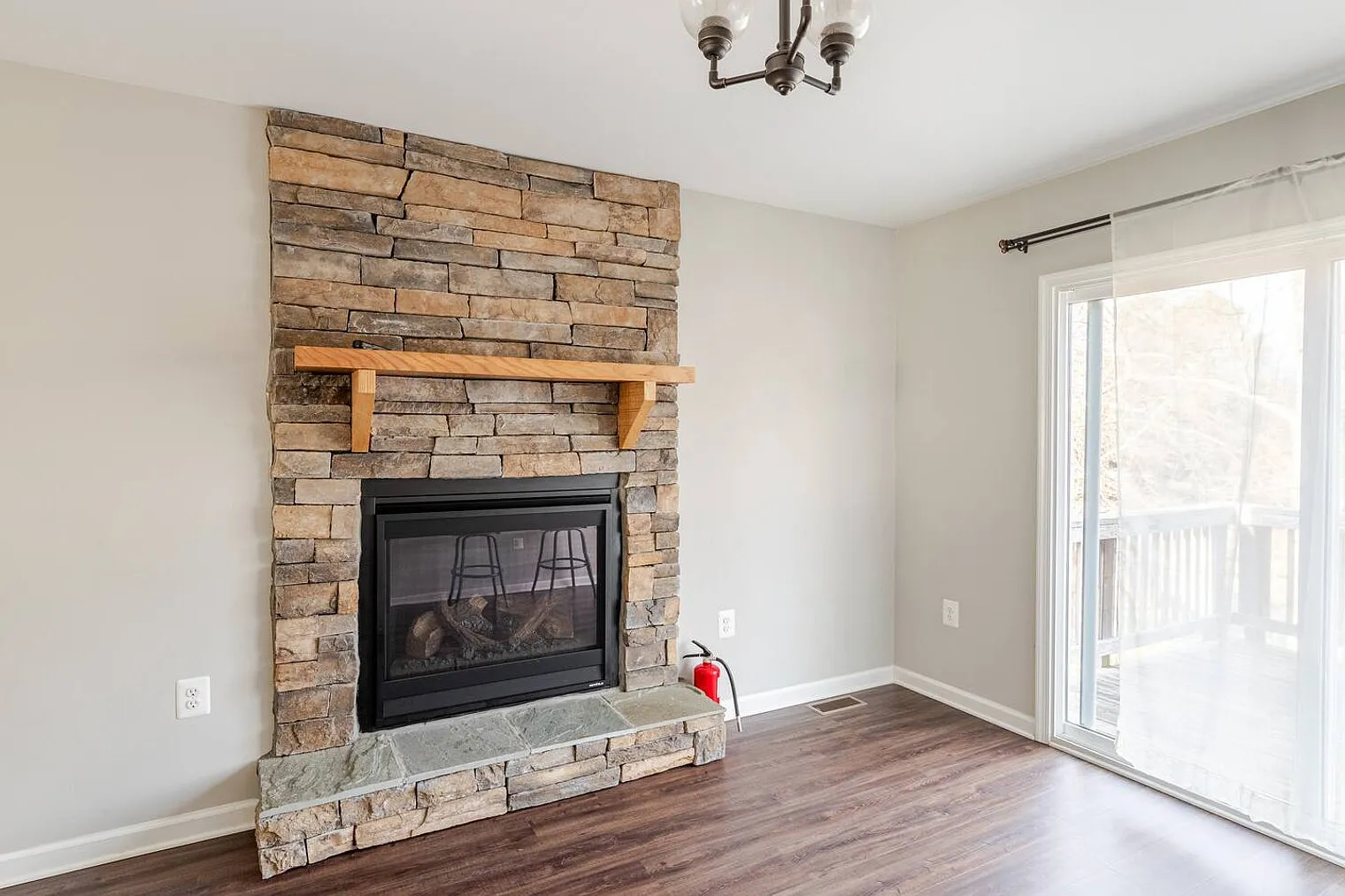 4 bed, 3.0 bath, 2389 sqft, $3,518 — Photo 1