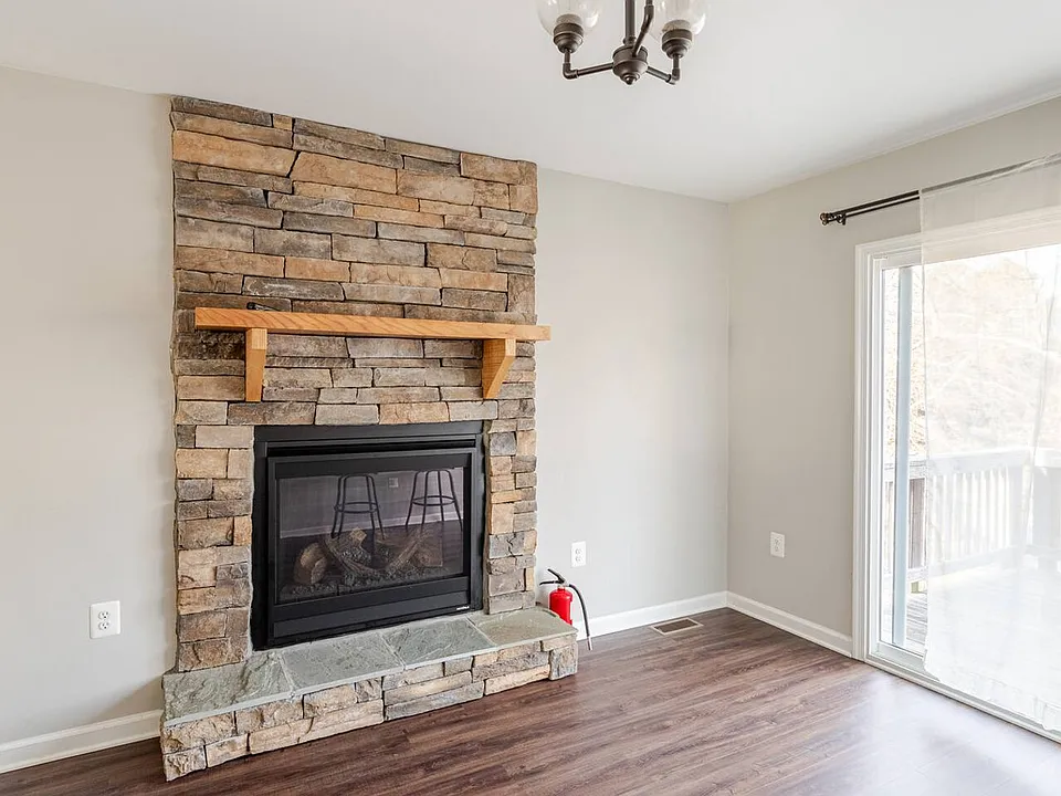 301 Rollason Dr #ID1526871P