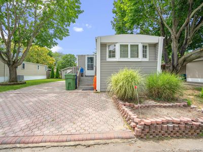 20 Betsy Ross Drive, Bohemia, NY, 11716