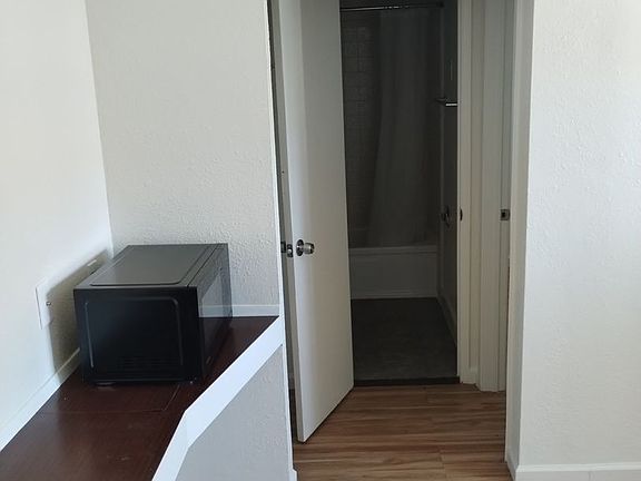 4th image of 1010 S Carson St #214