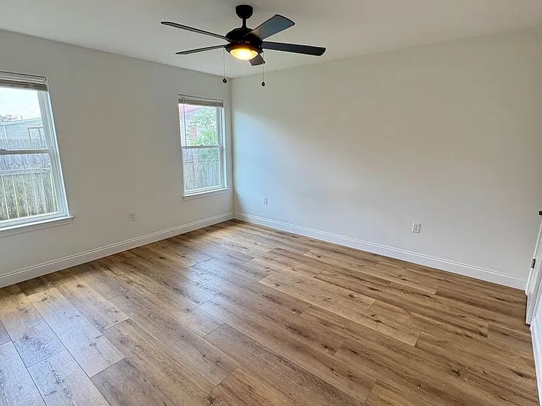3218 Douglas Rd #B — Photo 7