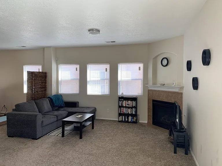 2620 Sarita Ave NW — Photo 16