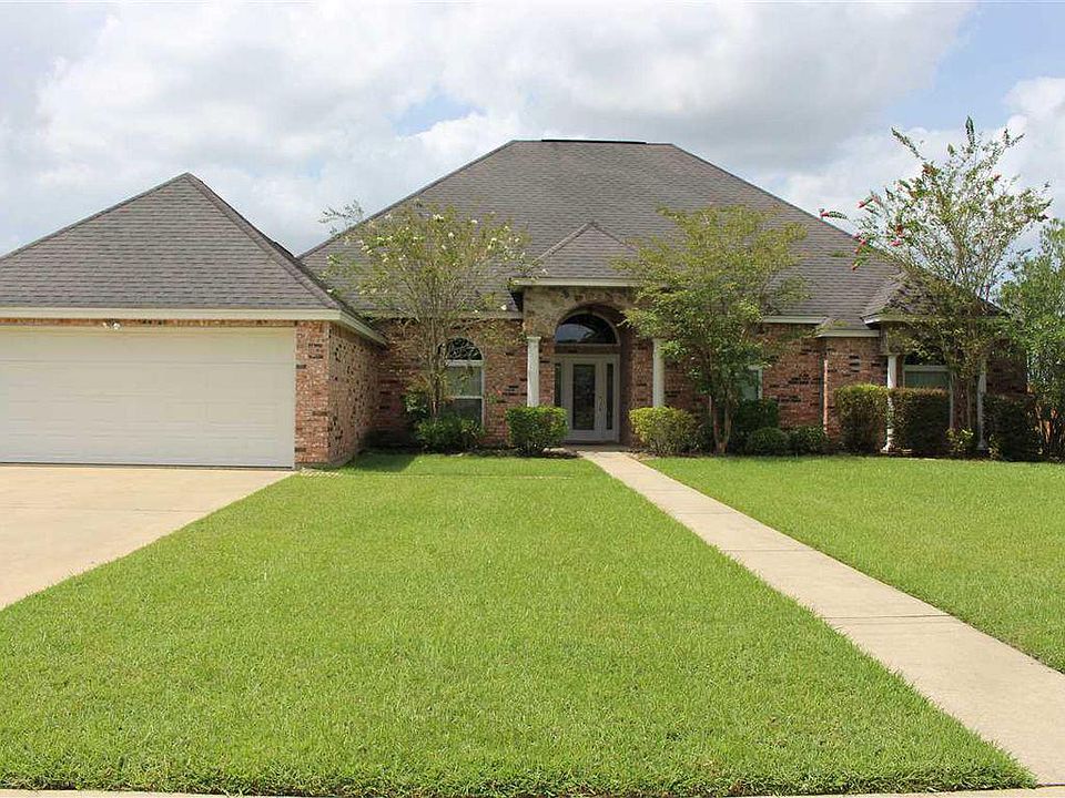 1st image of 220 Hannah Ln