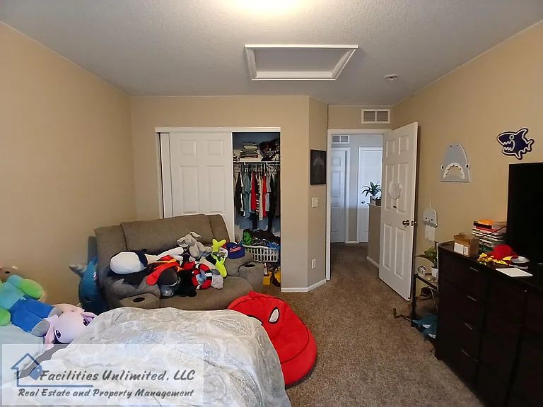 1815 Falcon Ridge Dr — Photo 10