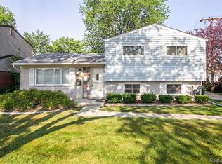 34225 Viceroy Dr, Sterling Heights, MI